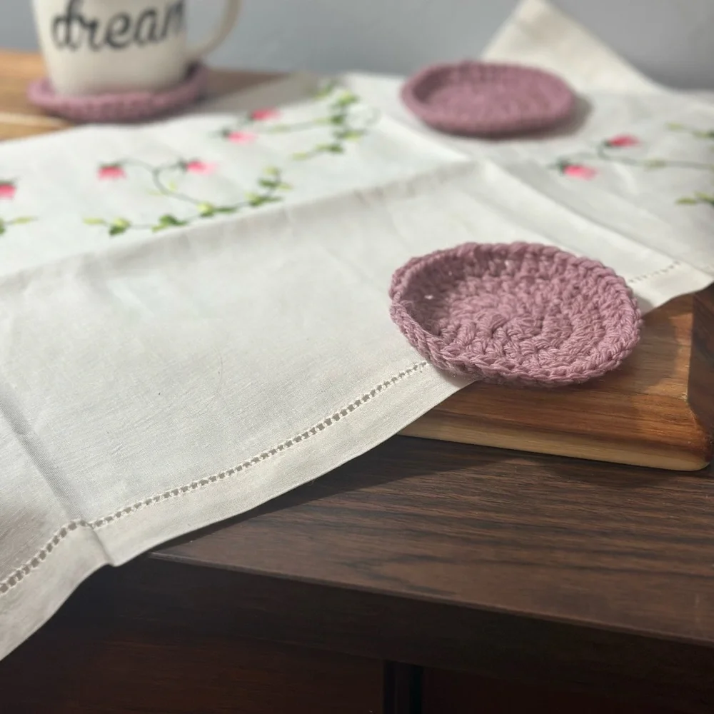 Handmade Mauve Crochet Coaster Set Vintage Hand Embroidered table topper - Picture 10 of 11